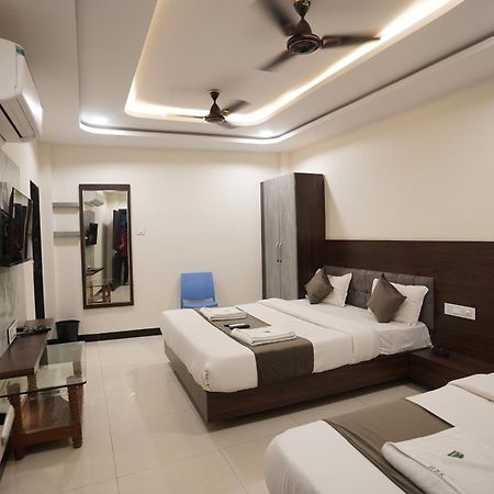 Hotel Dev Kripa Ujjain Dış mekan fotoğraf