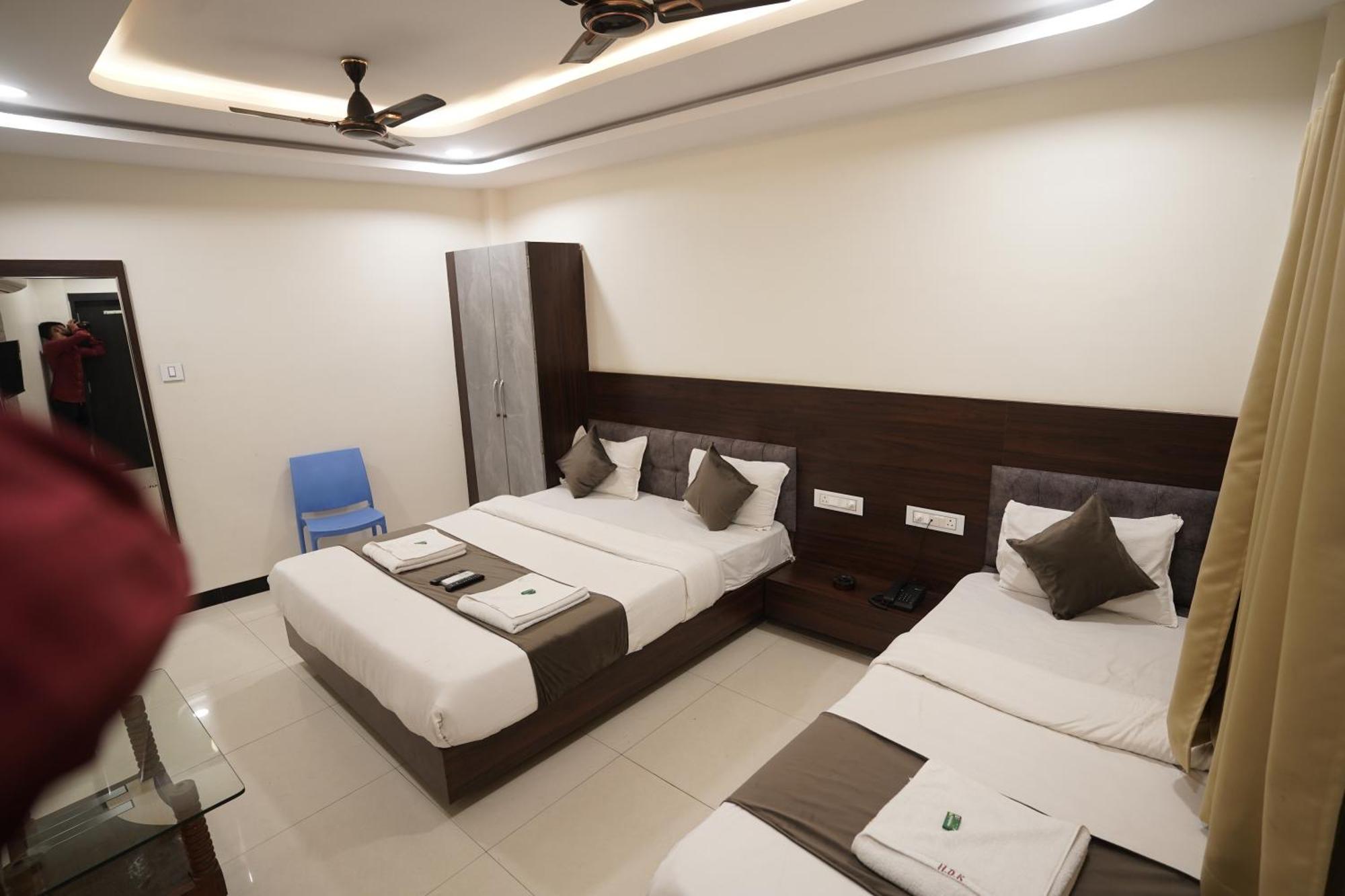 Hotel Dev Kripa Ujjain Dış mekan fotoğraf