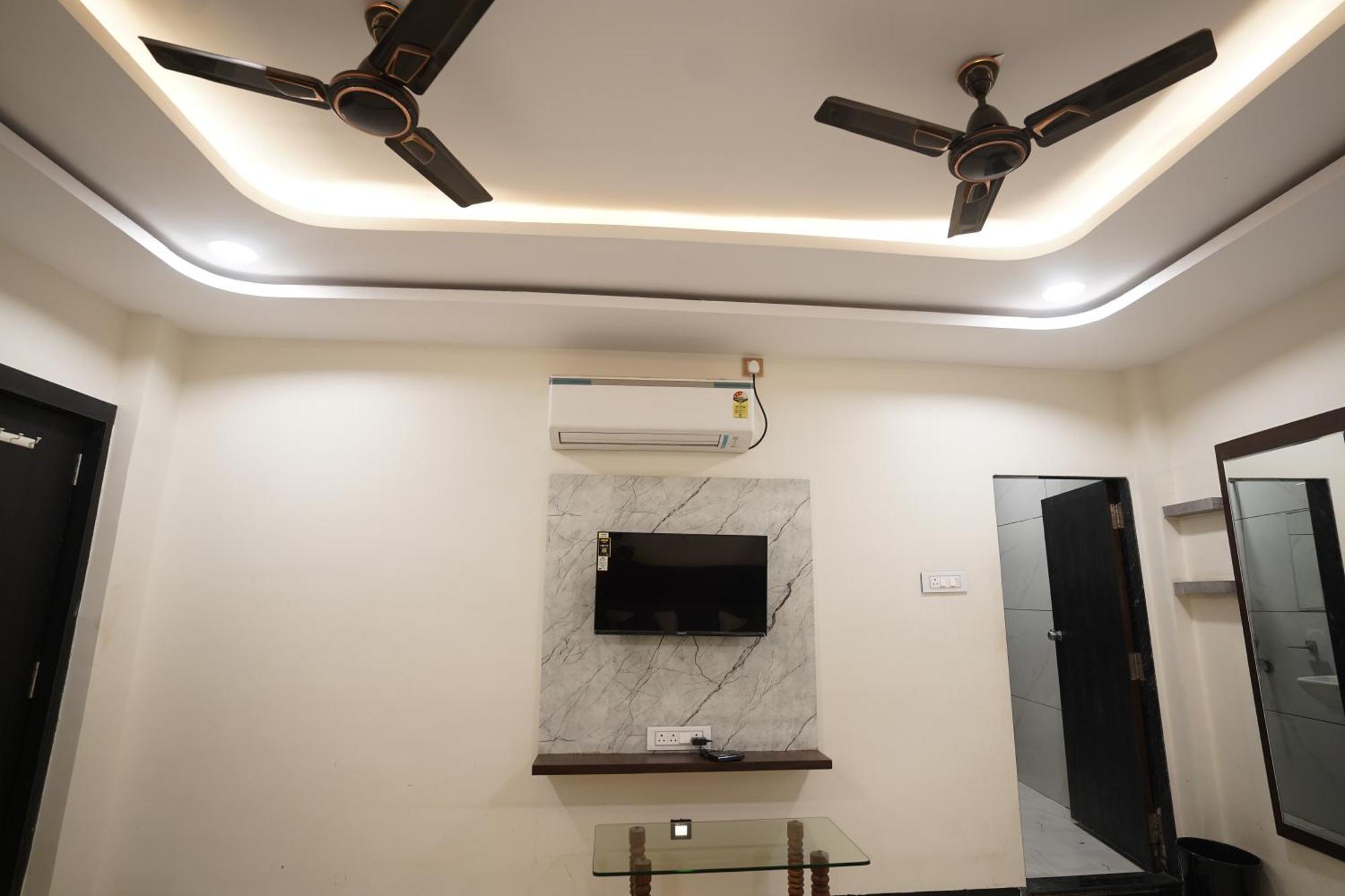 Hotel Dev Kripa Ujjain Dış mekan fotoğraf